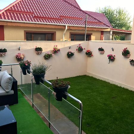 Vila Naty Năvodari Exteriör bild