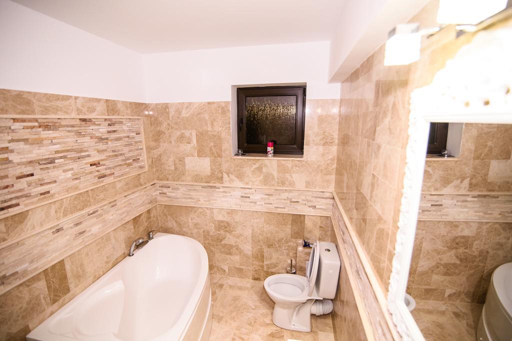 Vila Naty Năvodari Exteriör bild