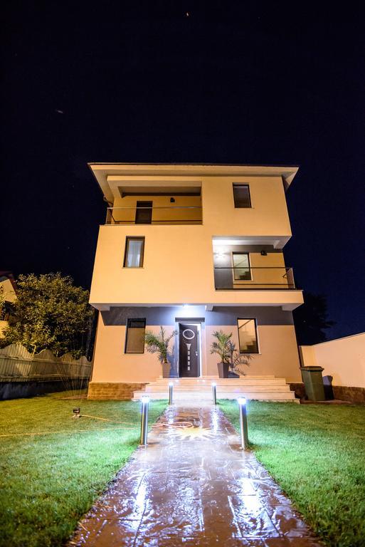 Vila Naty Năvodari Exteriör bild