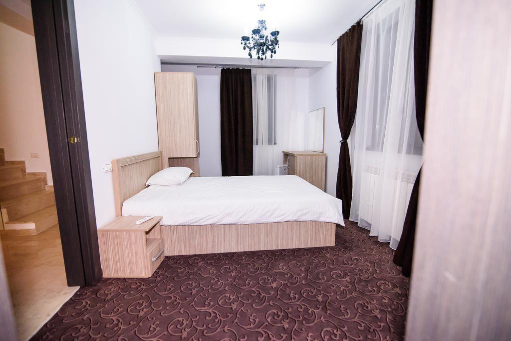 Vila Naty Năvodari Exteriör bild
