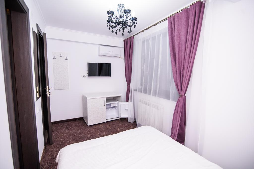 Vila Naty Năvodari Exteriör bild
