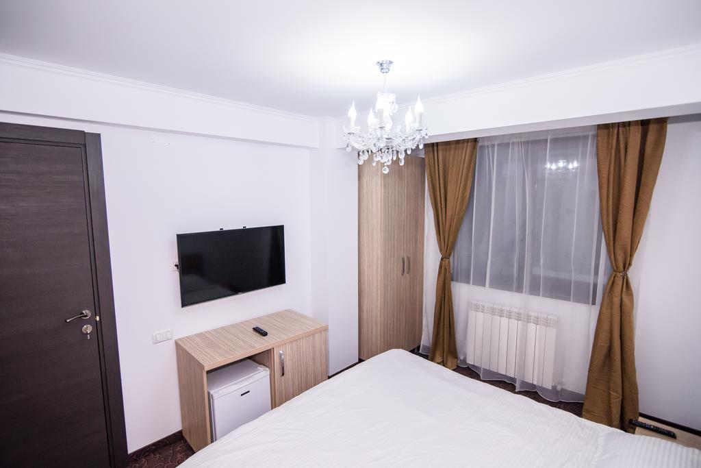 Vila Naty Năvodari Exteriör bild