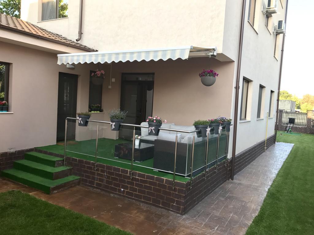 Vila Naty Năvodari Exteriör bild